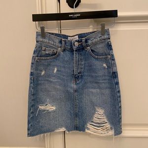 Zara distressed denim skirt
